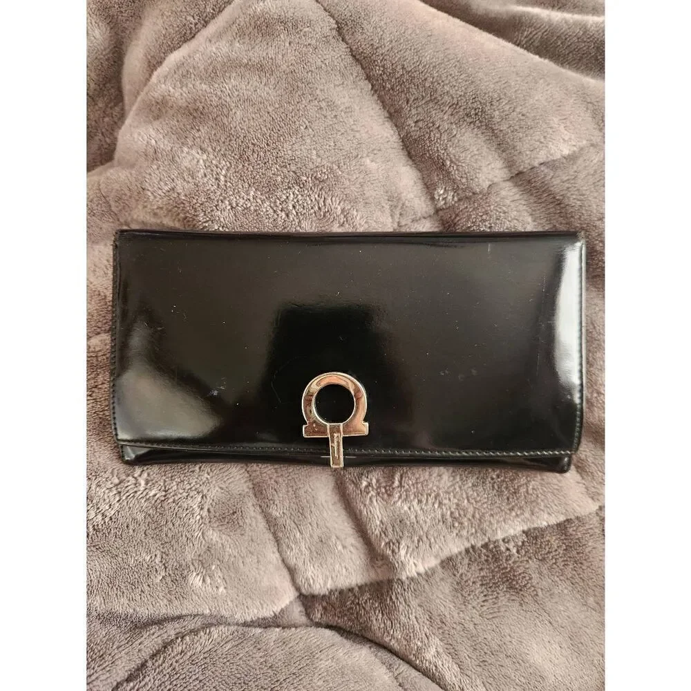Salvatore Ferragamo Clutch Envelope Wallet Black Leather Gancini Buckle.  AQ2201